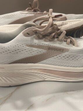 Brooks Neutral Running Shoes in White and Beige